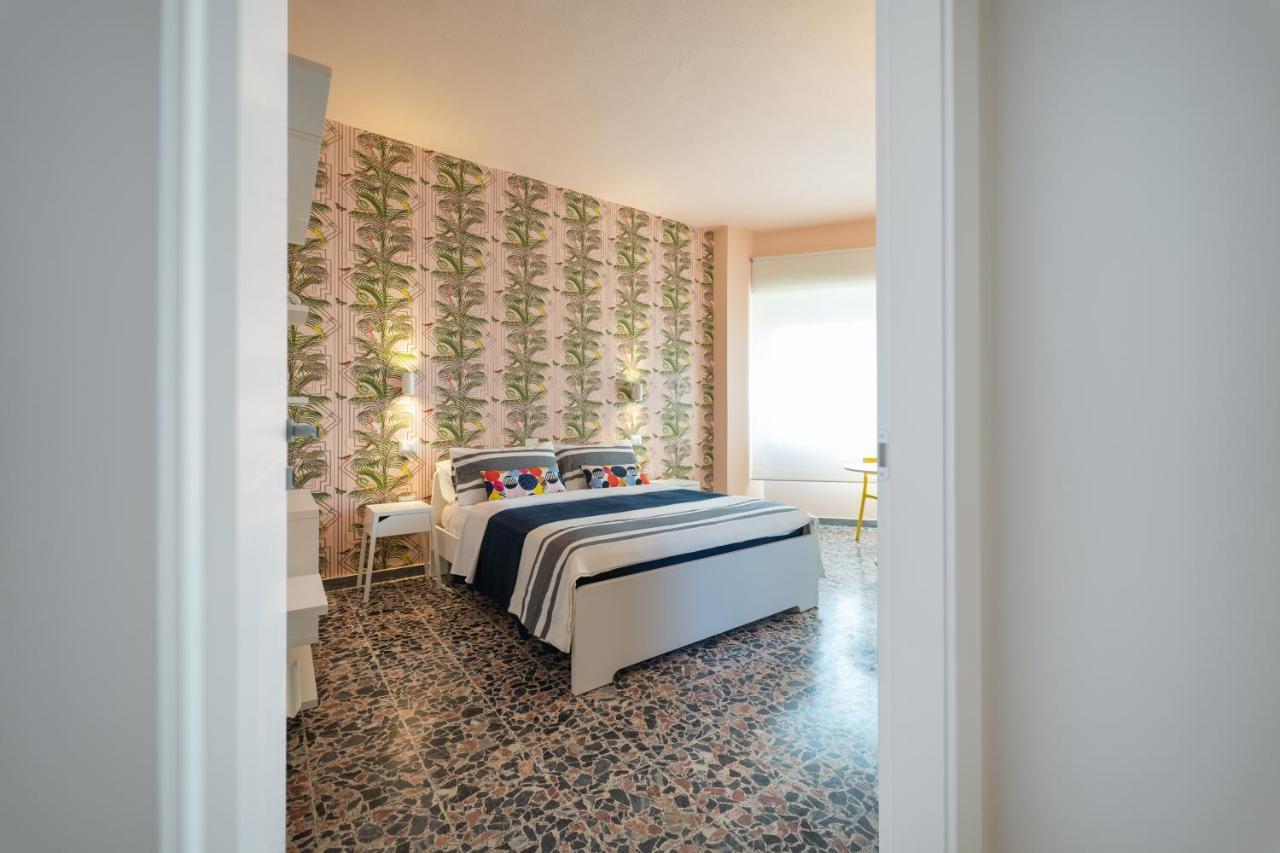 Budget Rooms Sonnino 37 Кальяри Экстерьер фото