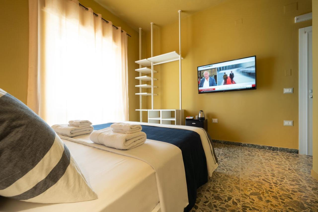 Budget Rooms Sonnino 37 Кальяри Экстерьер фото