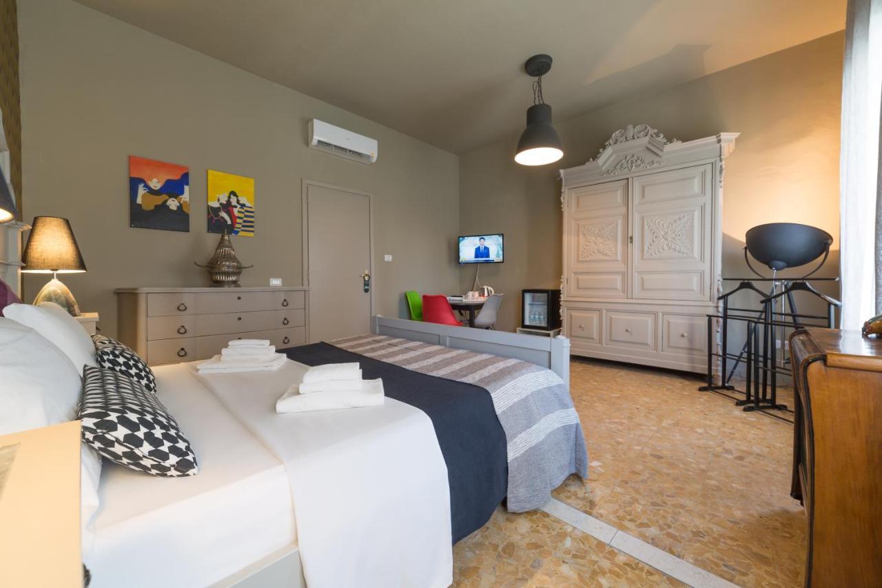 Budget Rooms Sonnino 37 Кальяри Экстерьер фото