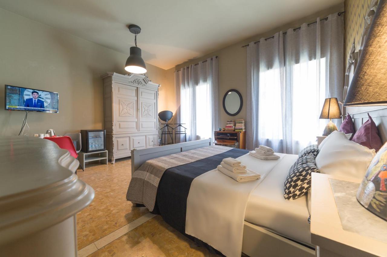 Budget Rooms Sonnino 37 Кальяри Экстерьер фото
